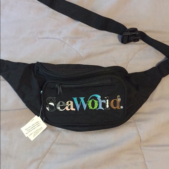 seaworld fanny pack